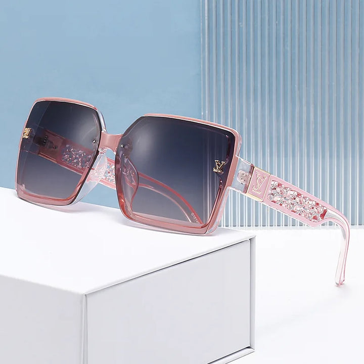 Glamourous Sunglasses for Women - Stylish Oversized Design UV400