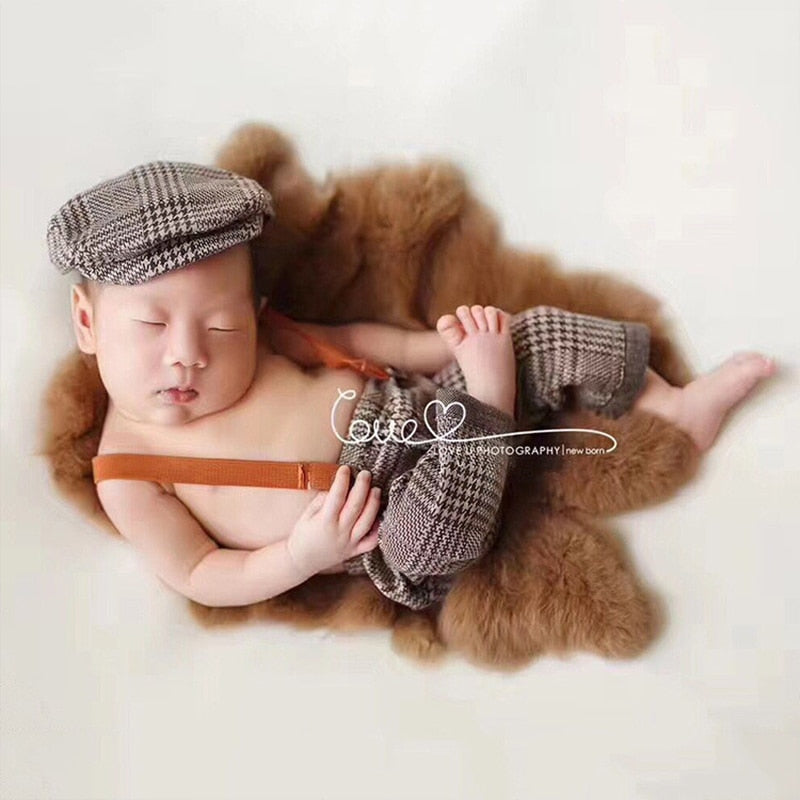 Photo Prop Clothing Set for Newborn Boys, Paper Boy Look & Glasses.